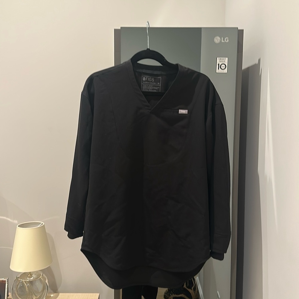Figs v neck long sleeve top